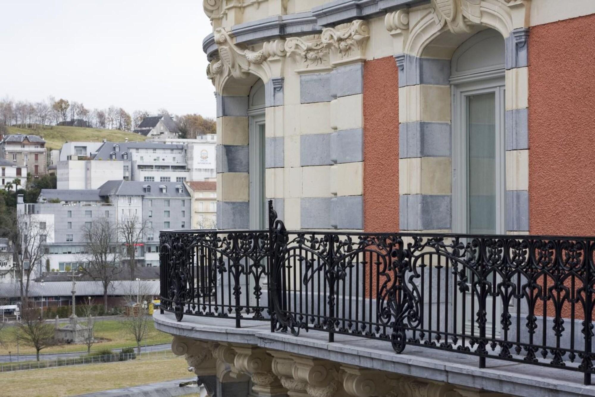 Grand Hotel Moderne Lourdes Exterior photo